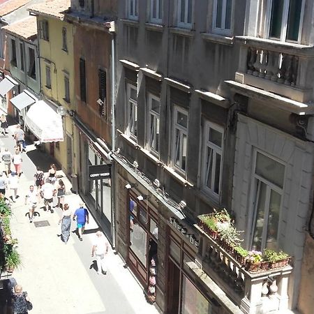 Pula Center Old Town Apartments And Rooms Exterior photo