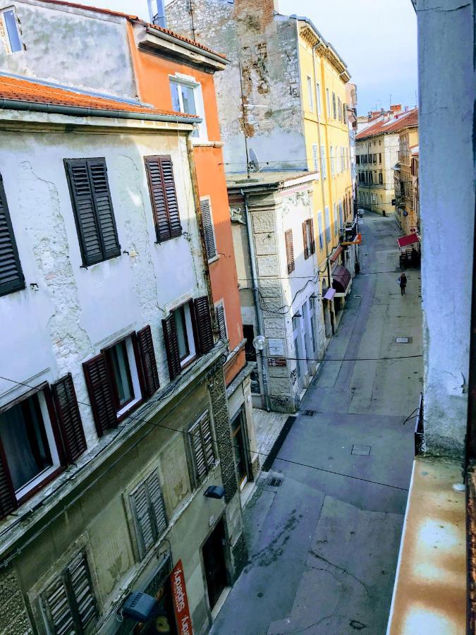 Pula Center Old Town Apartments And Rooms Exterior photo