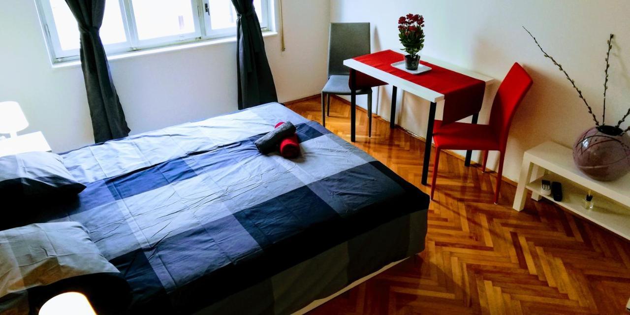 Pula Center Old Town Apartments And Rooms Exterior photo